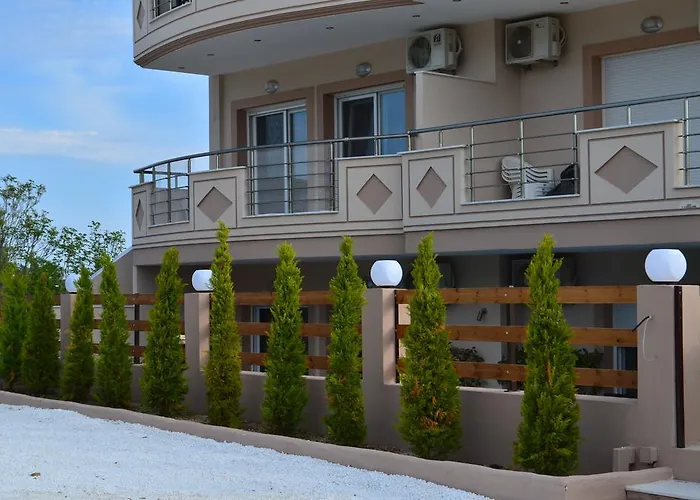 Thassos Grand & アパート