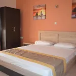 Thassos Grand & شقة يميناريا