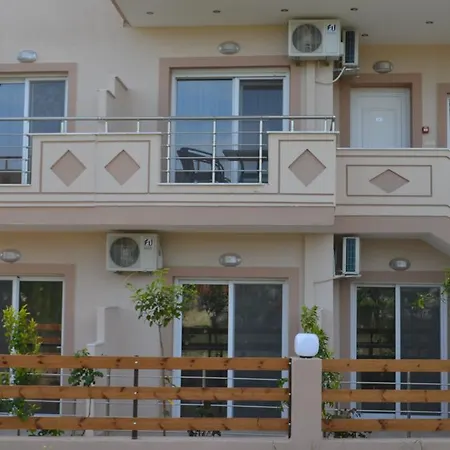 Thassos Grand & شقة يميناريا